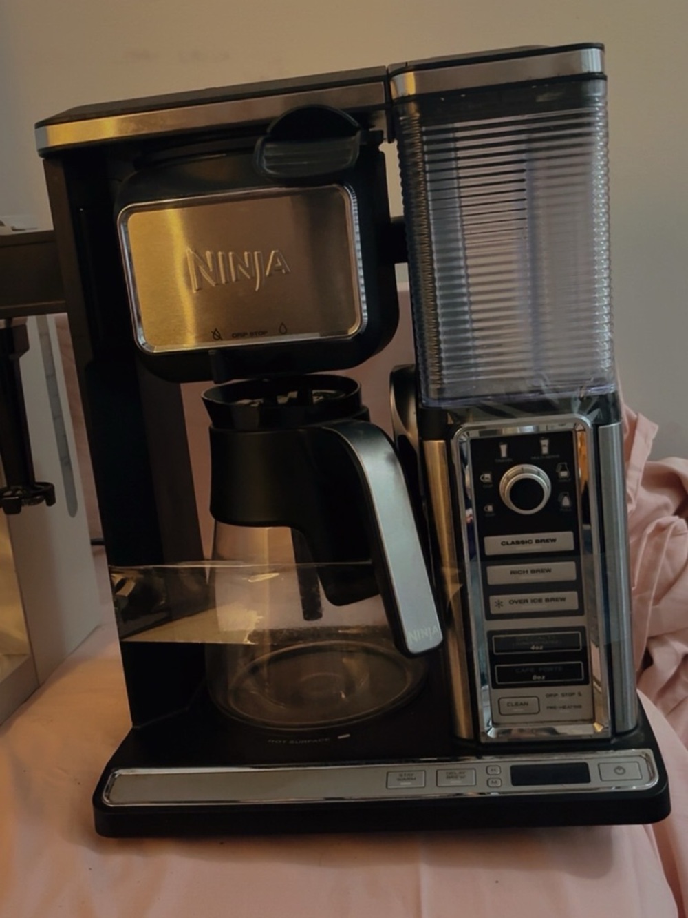 Ninja Carafe Coffee Bar System with Single Serve with milk frother